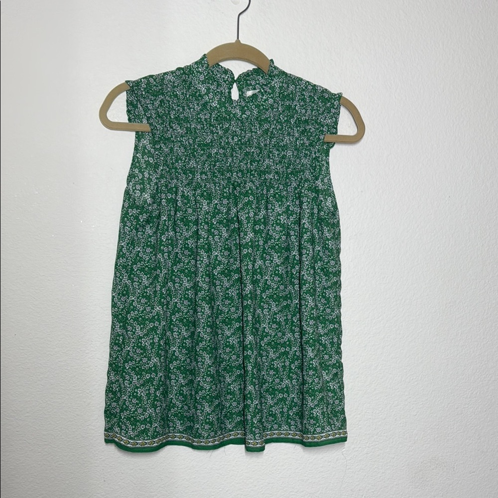 Max studio Green Floral Sleeveless Top